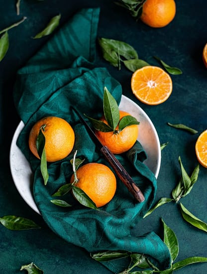 Oranges are like all fruit a great source of easily digestible carbs while keeping the antinutrients that come with all plants low.