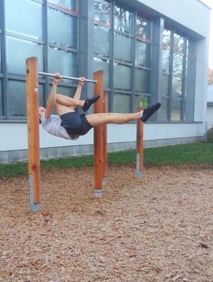 Me performing a One Legged Front Lever