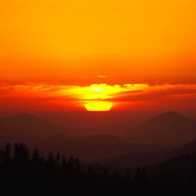 Sunsets, the dawn of daylight, fascinated humans since ages and are a great thing to watch for your circadian health!