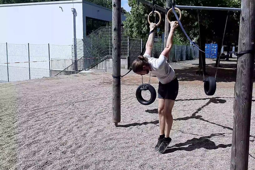 This is the image of my post: "Calisthenics what is that exactly?"